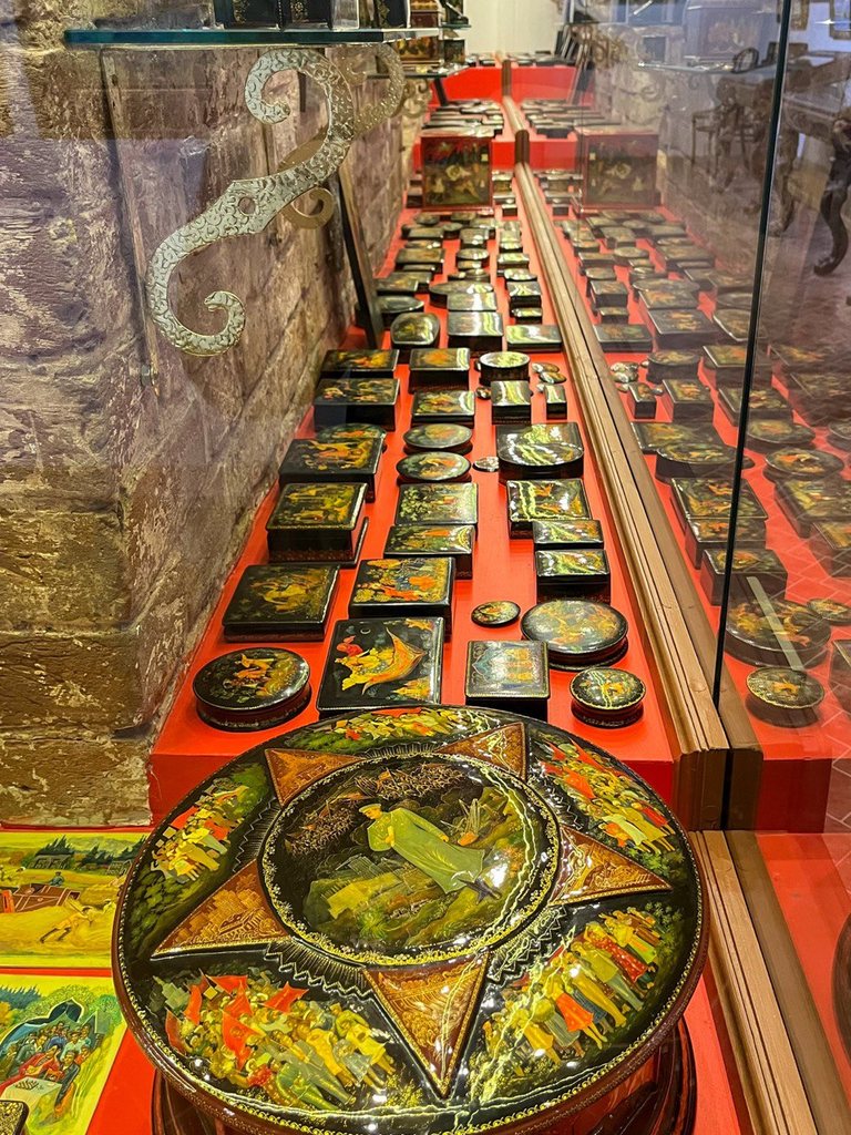 Exhibition of Russian Lacquers at the Museum of Porcelain, Lacquer, and Painting in Plyos