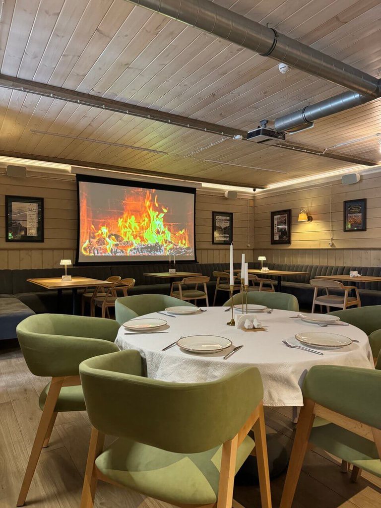Restaurant at “Usadba Plyos”