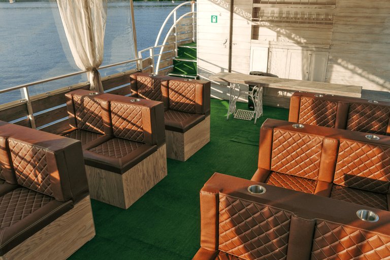 Bateau à vapeur rétro "Hirondelle"