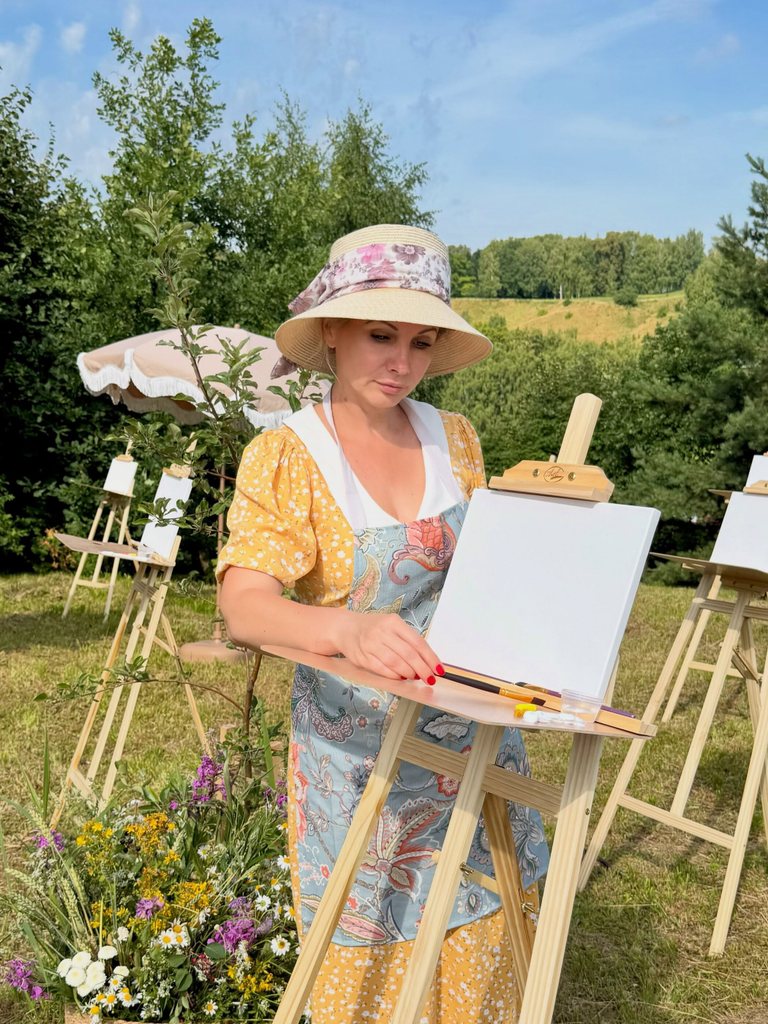 Art Picnic — Painting Master Class with a Glass of Champagne