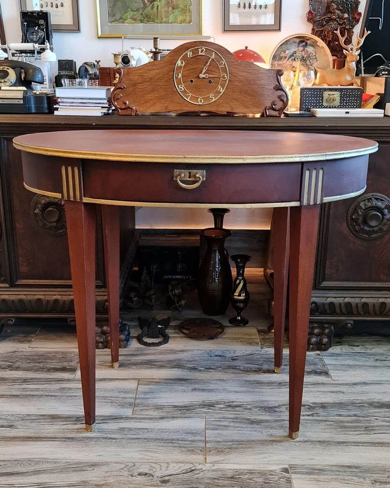 Antique Oval Table