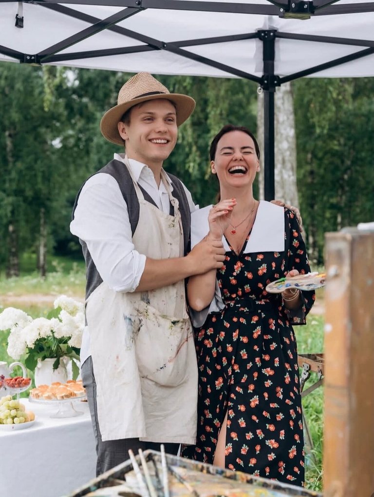Art Picnic — Painting Master Class with a Glass of Champagne