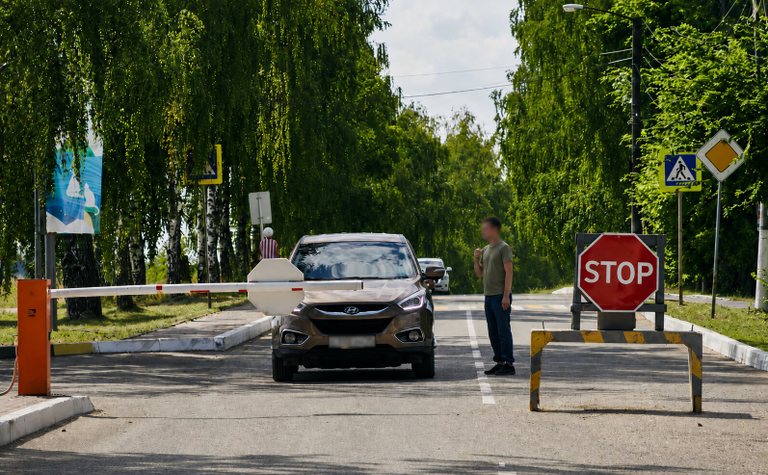 КПП на въезде в город Плёс