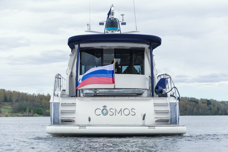 Яхта «Windy Сosmos»
