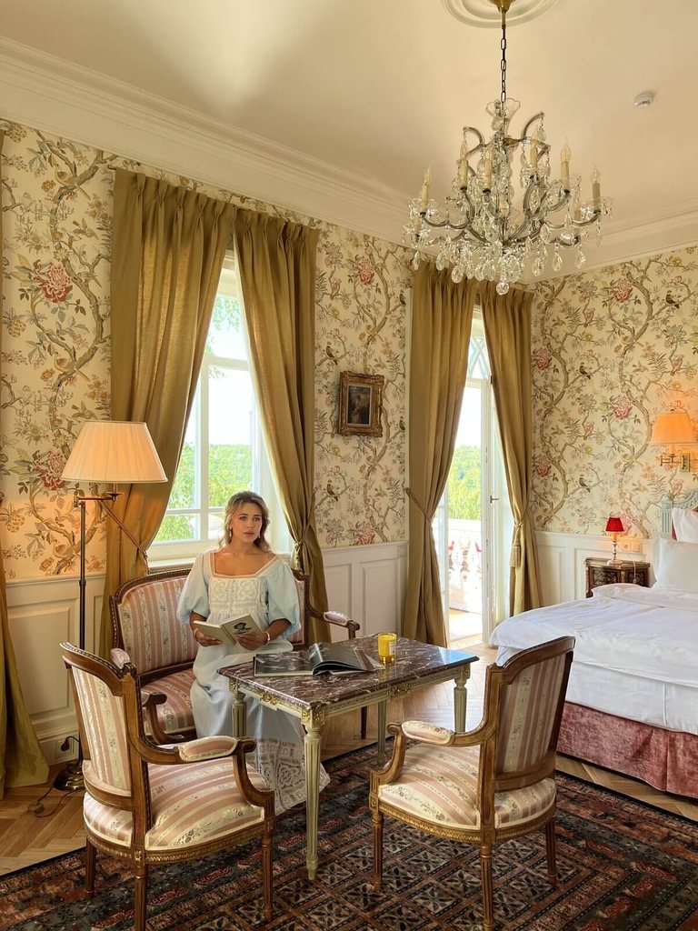 Grand Deluxe 1