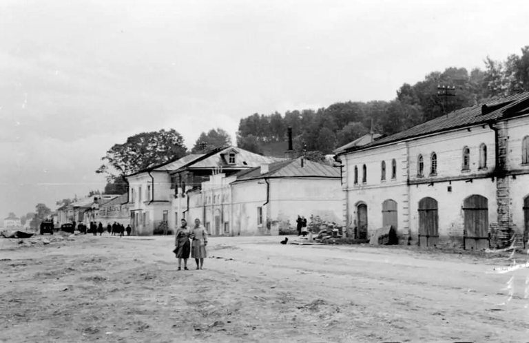 20世纪50年代的堤岸重建