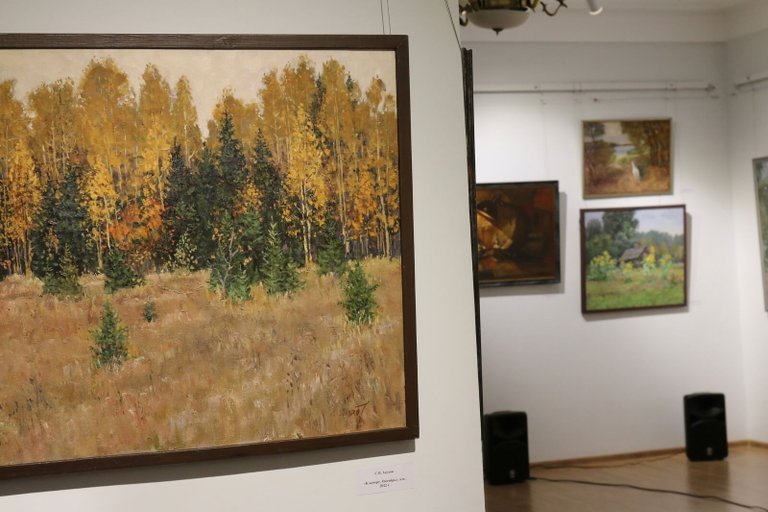 Plyos Attraction. Exhibition of Plyos Artists