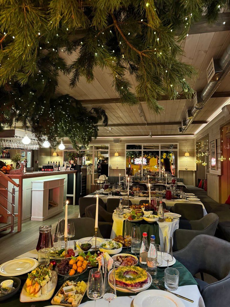 Restaurant at “Usadba Plyos”