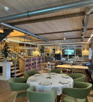 Restaurant à « Ousadba Plios »