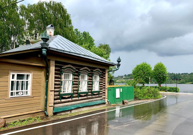 Maison Tolstoy