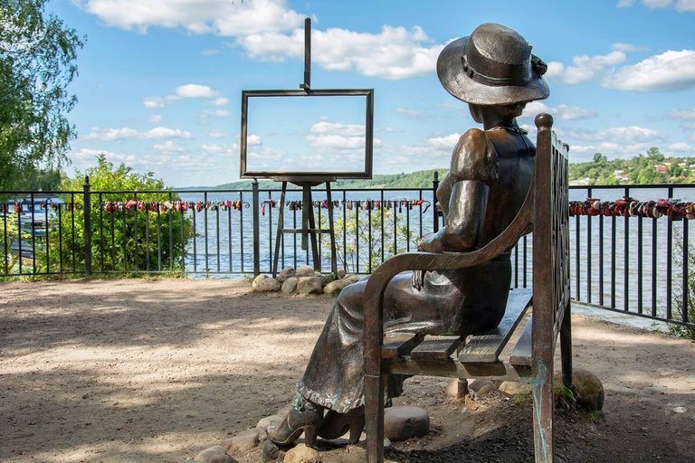 Dachnitsa Sculpture in Plyos