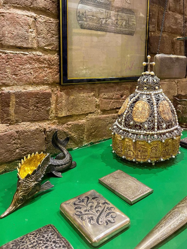 Russian Silver in the Museum of Porcelain, Lacquers, and Paintings in Plyos