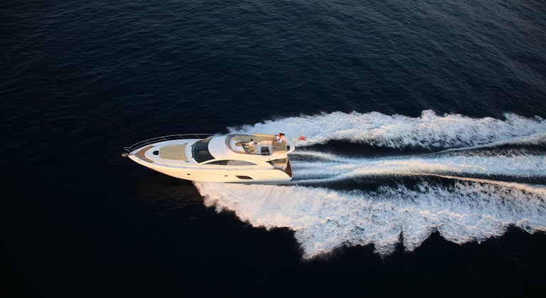 Yacht Riviera