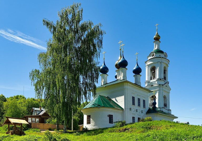 Церковь Варвары Великомученицы в Плёсе
