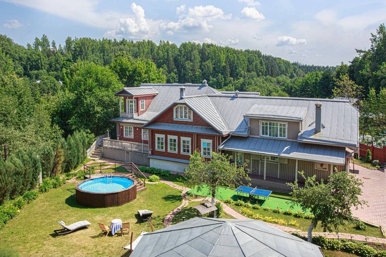 Guest Estate Plyos