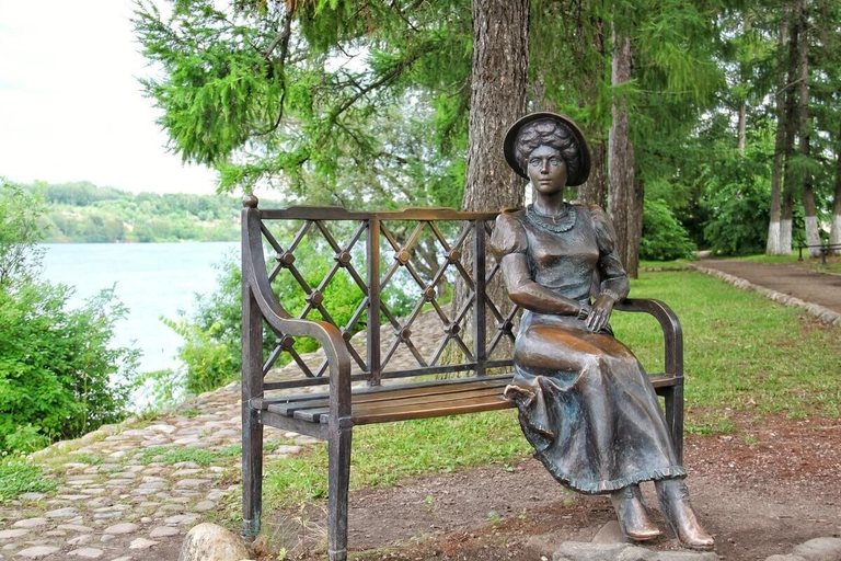 Dachnitsa Sculpture in Plyos