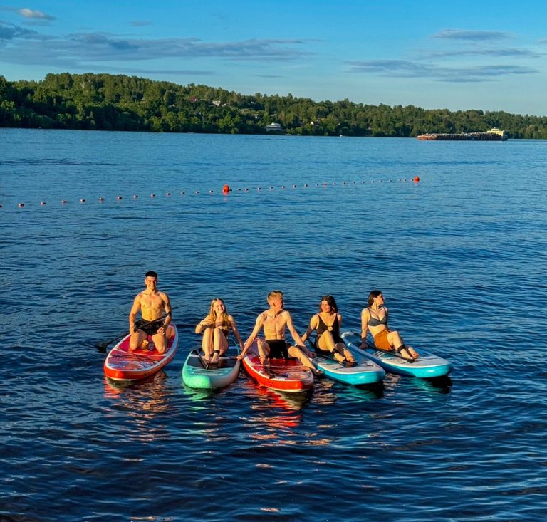 SUP Board Ride in Plyos