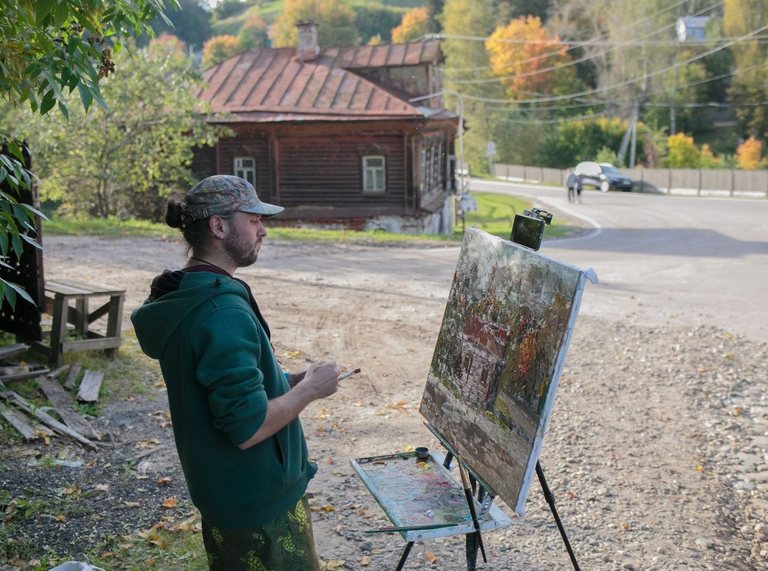 Plyos sur toile : masterclass de peinture avec Ilya Izumov