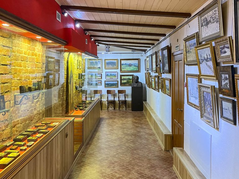 Vyacheslav Fedorov's Painting Gallery at the Museum of Porcelain, Lacquer, and Painting in Plyos