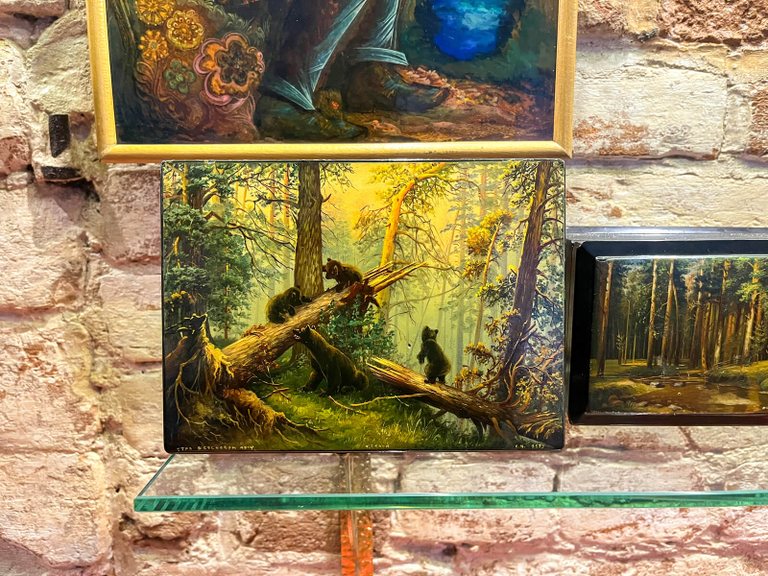 Exhibition of Russian Lacquers at the Museum of Porcelain, Lacquer, and Painting in Plyos